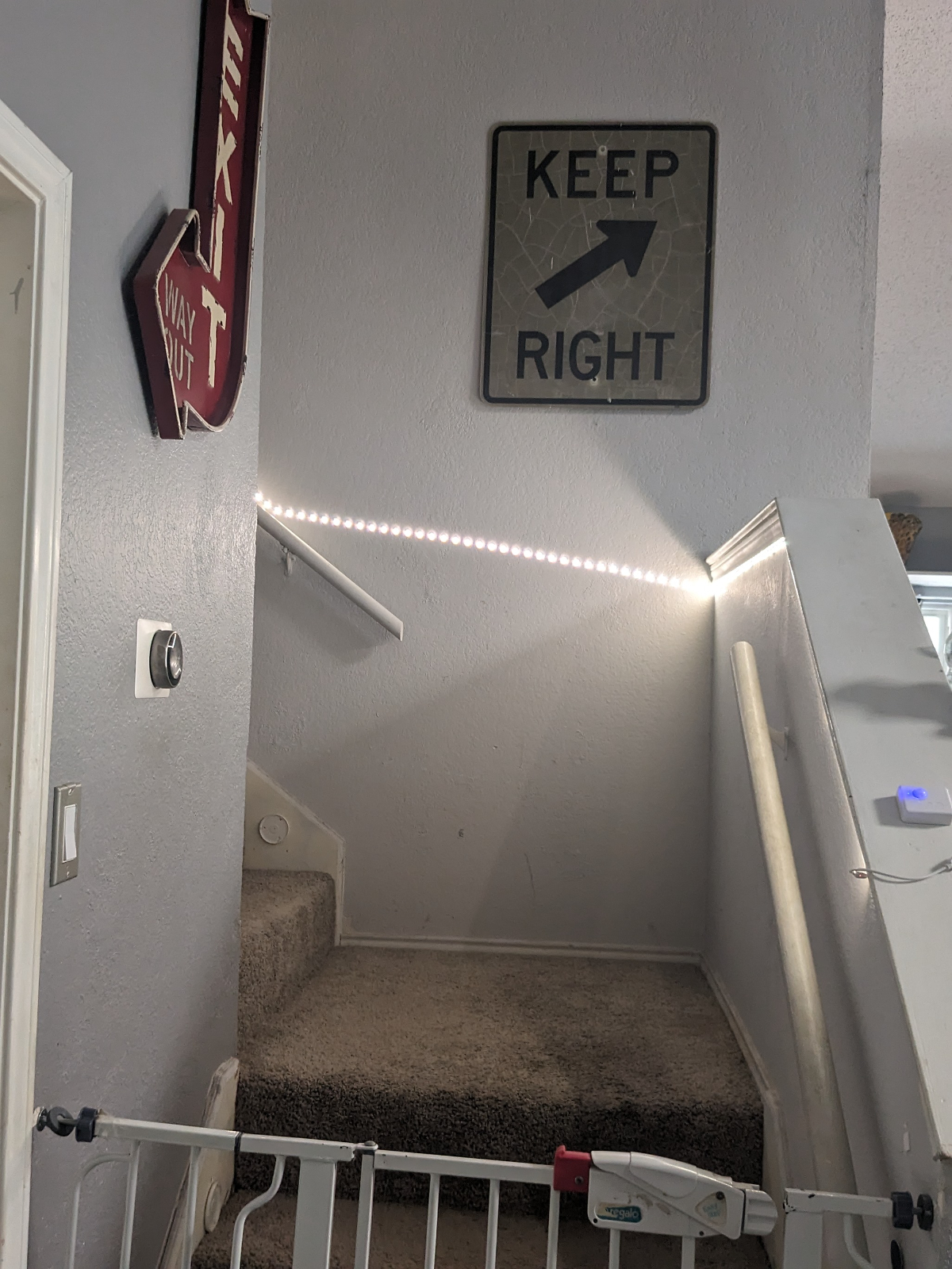Private room with kitchenette available Nov 1st. 2026 - Photo 4