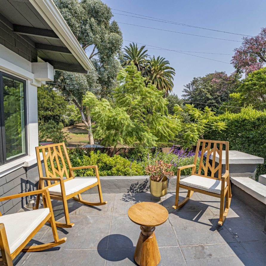 Beautiful Craftsman Home in Hollywood - Photo 2