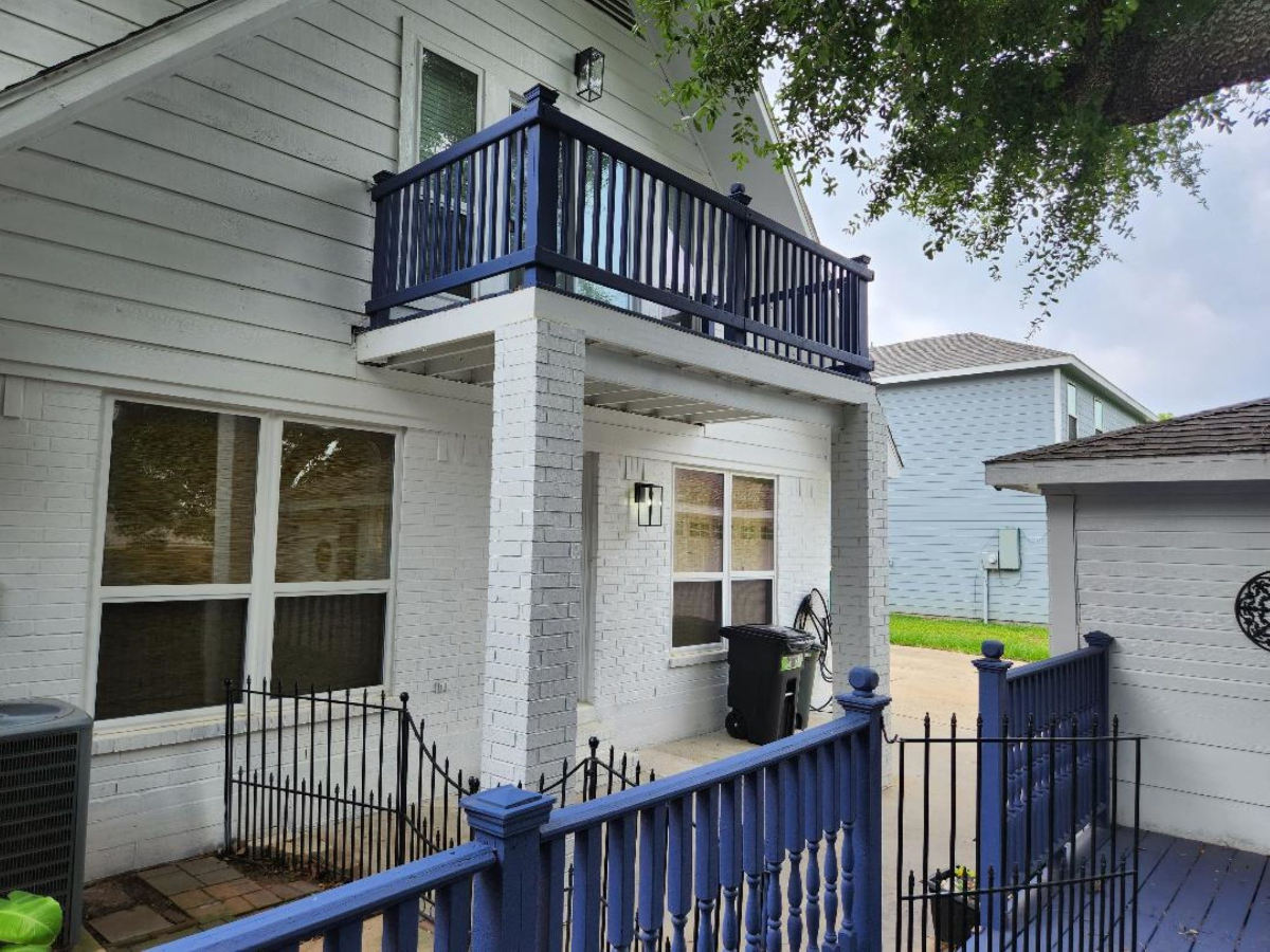 Beautifully Updated Home In Seven Coves - Photo 10
