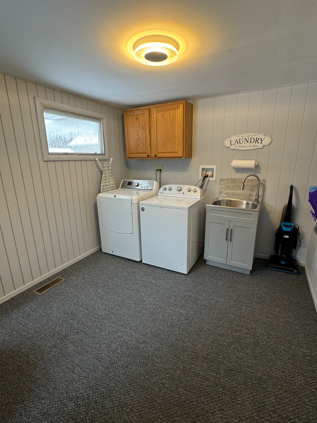 SYRACUSE NY -FULLY  REMODELED 2 BEDROOM RANCH - Photo 8