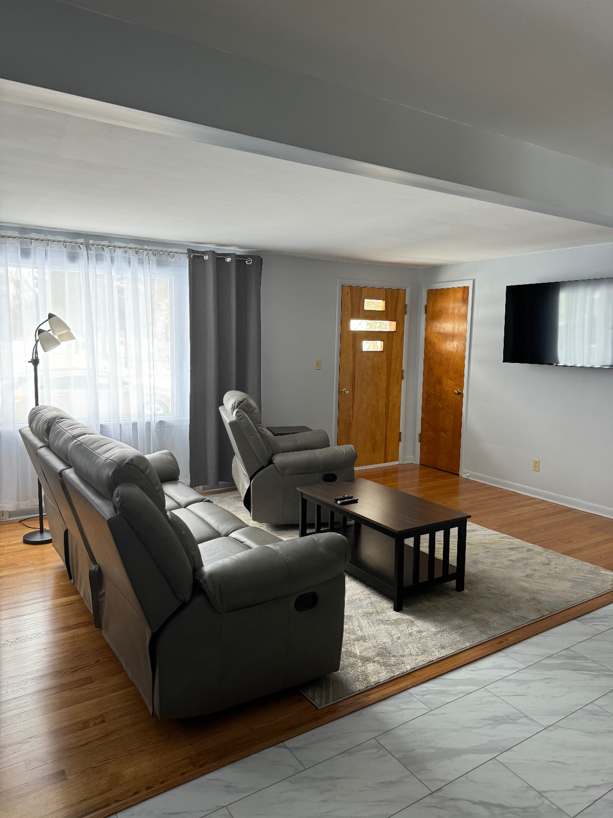 SYRACUSE NY -FULLY REMODELED 2 BEDROOM RANCH - Photo 4