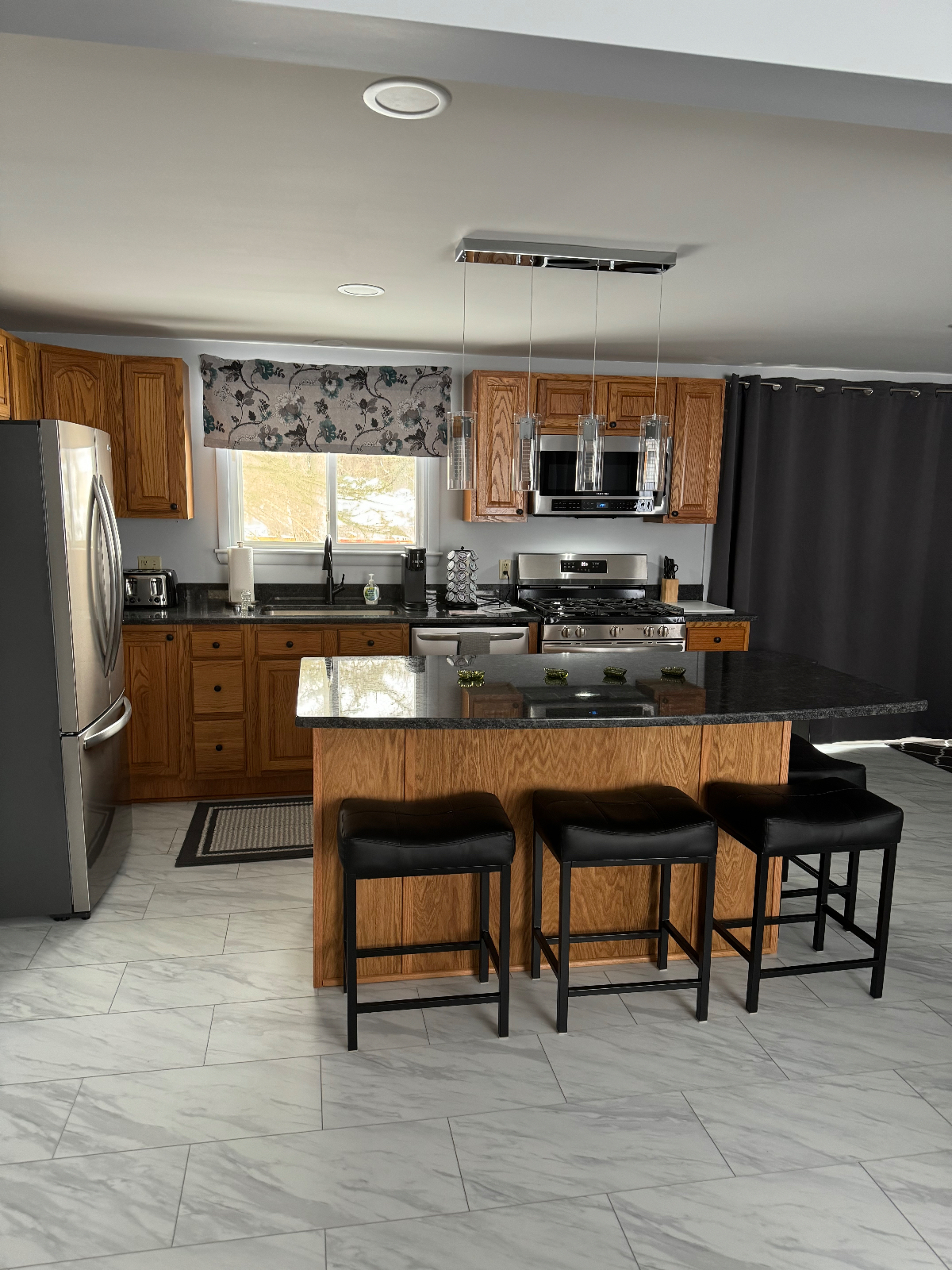 SYRACUSE NY -FULLY REMODELED 2 BEDROOM RANCH - Photo 2