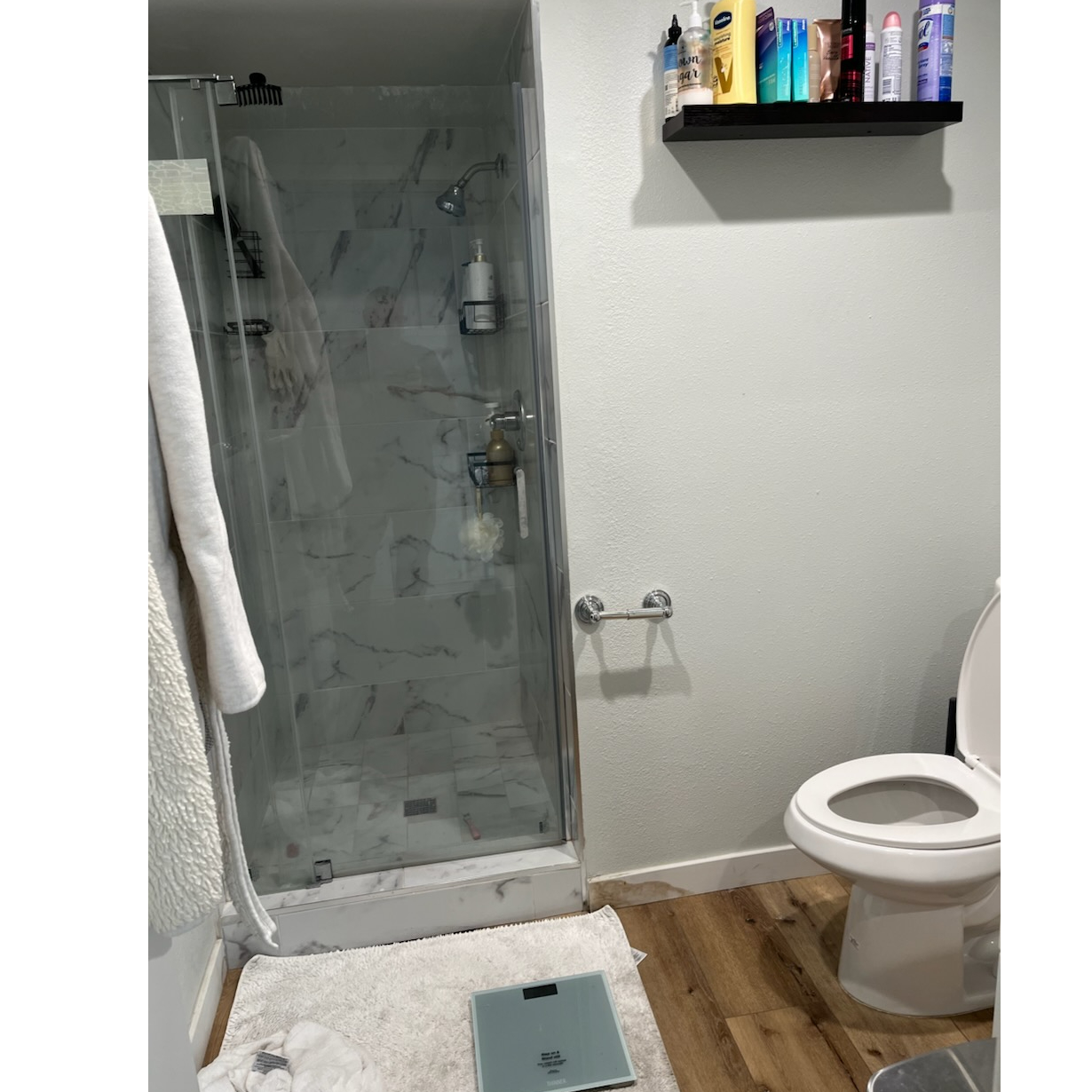 Comfortable ,tastefully furnished studio apartment/one bedroom in upscale neighborhood - Photo 5