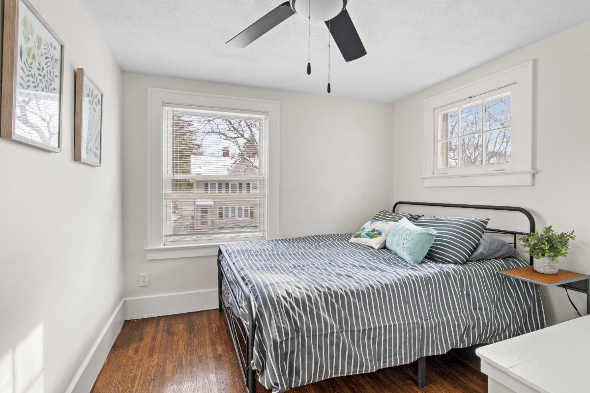 Charming 3-Bedroom House in Rochester, NY - A Cozy Retreat with Perfect Location - Photo 11