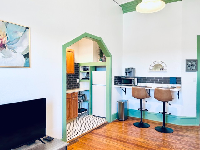 El Sol - Charming Apartment in Downtown Farmington