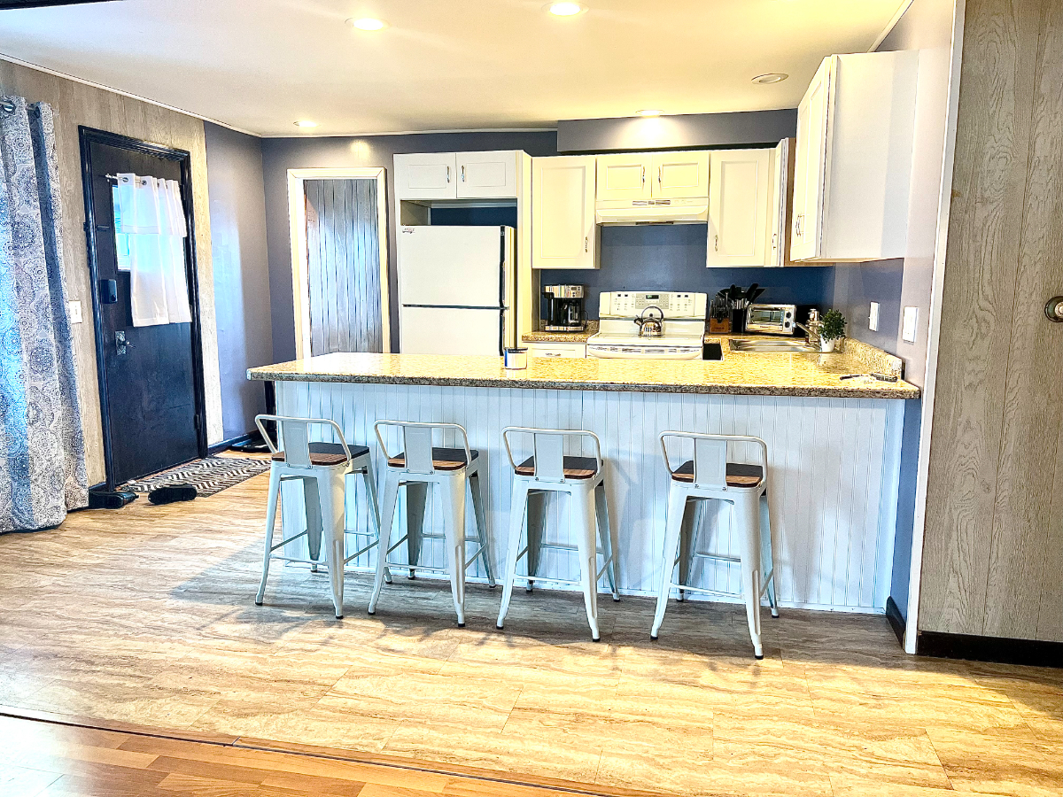 CLEAN First floor unit in SAFE and  QUIET...