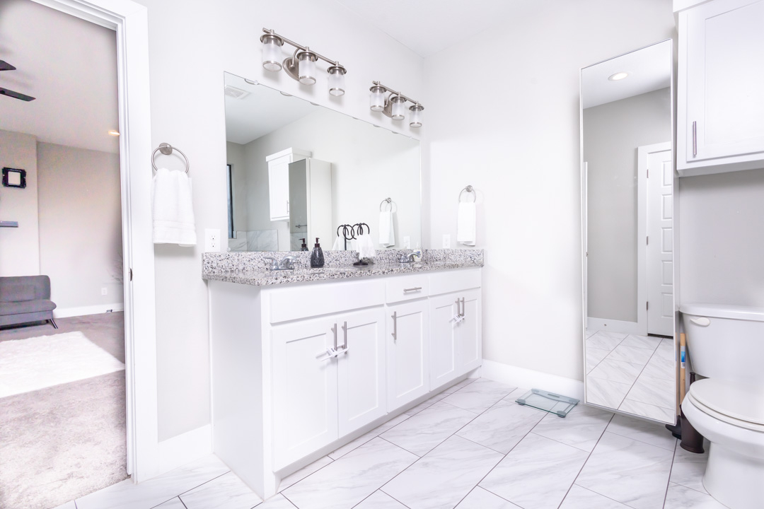 Room for rent in Medical District. City views - Photo 4