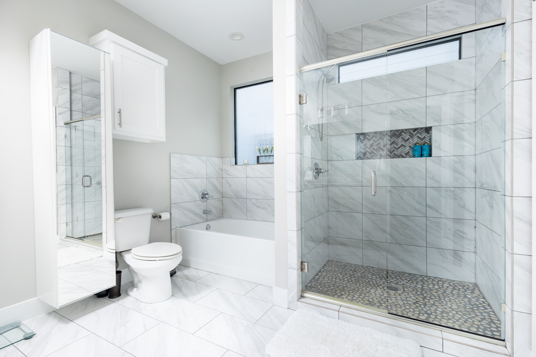 Room for rent in Medical District. City views - Photo 5