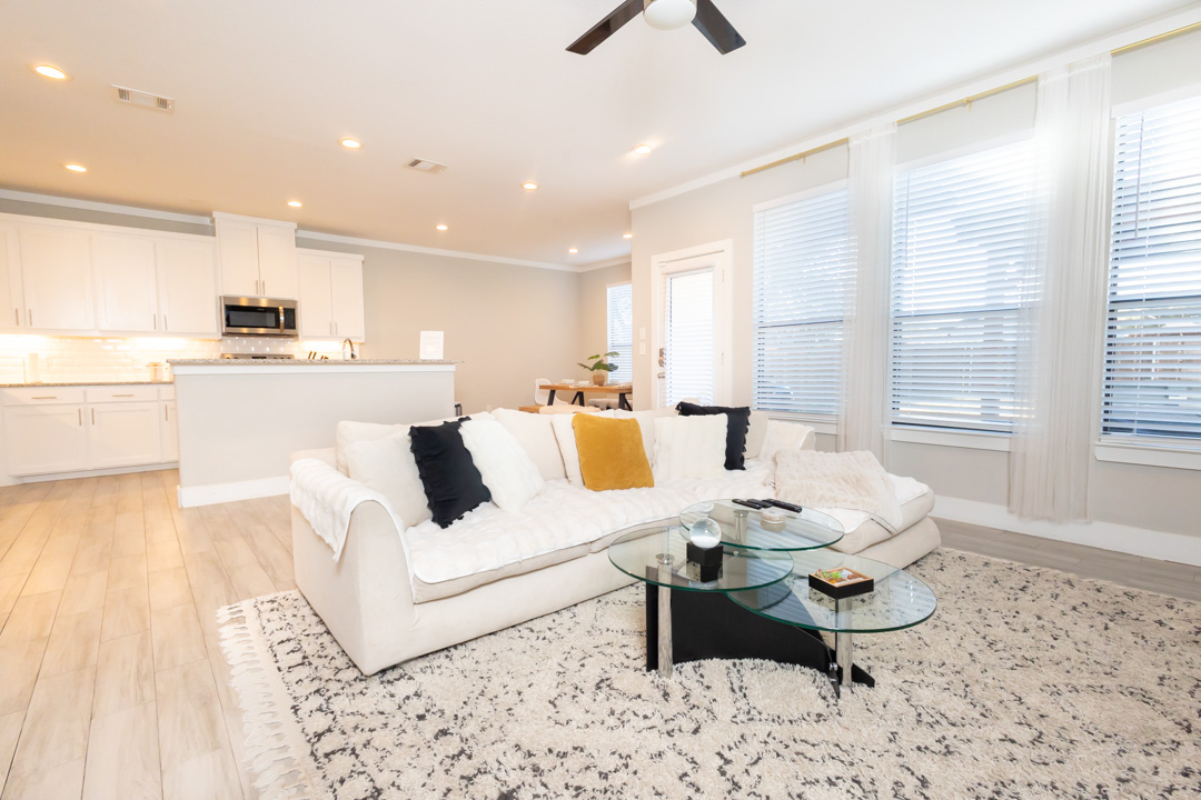 Room for rent in Medical District. City views