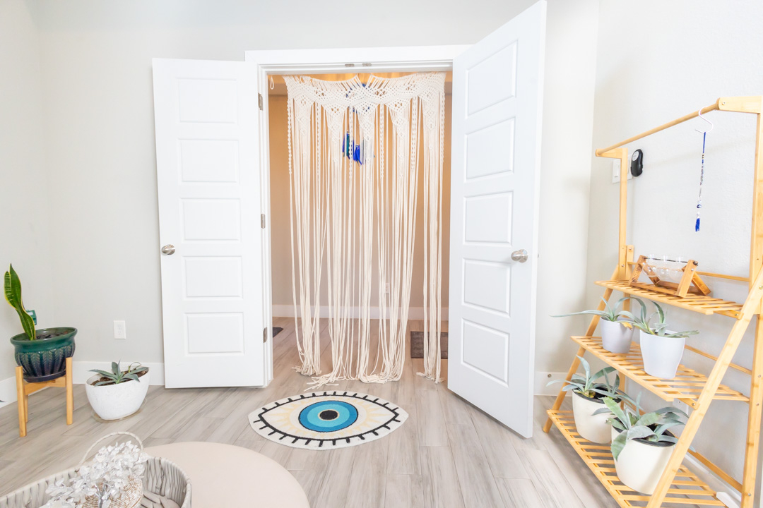 Room for rent in Medical District. City views - Photo 11