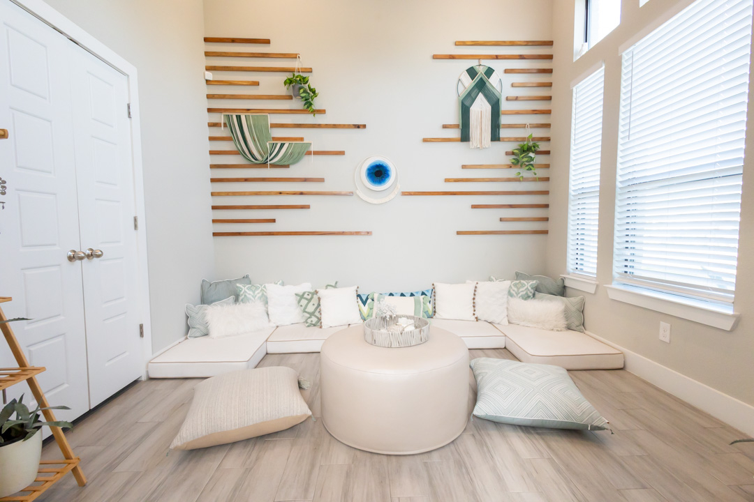 Room for rent in Medical District. City views - Photo 12