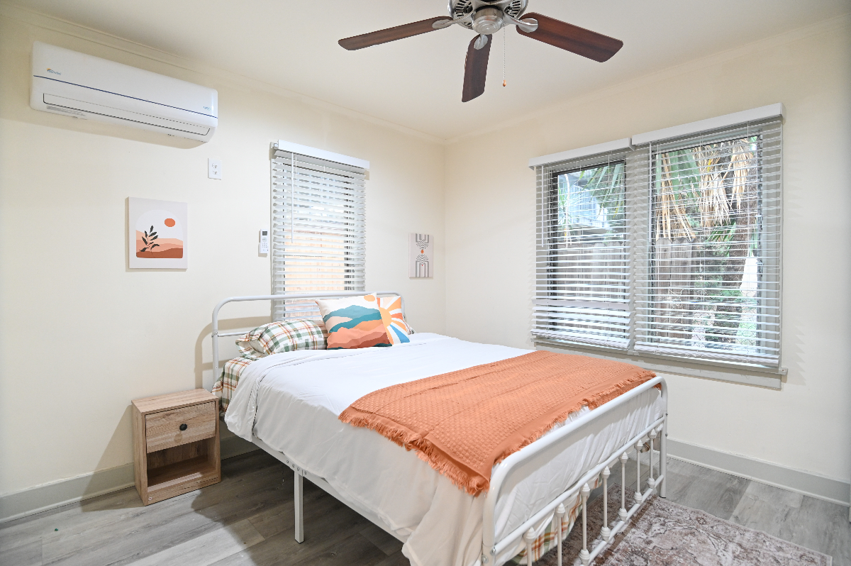 2 Bedroom Apartment w/ AC, Parking, Washer/Dryer, Yard - Photo 6