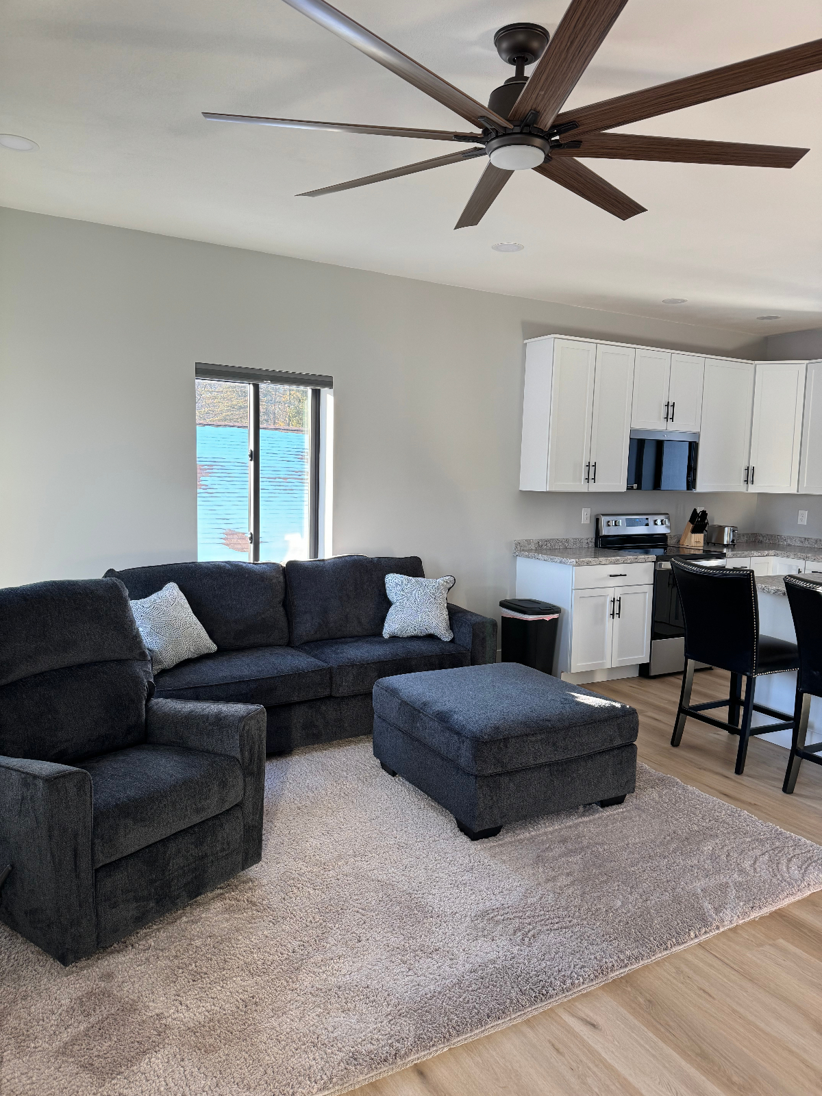 Fayetteville second floor apartment close to all amenities. - Photo 7