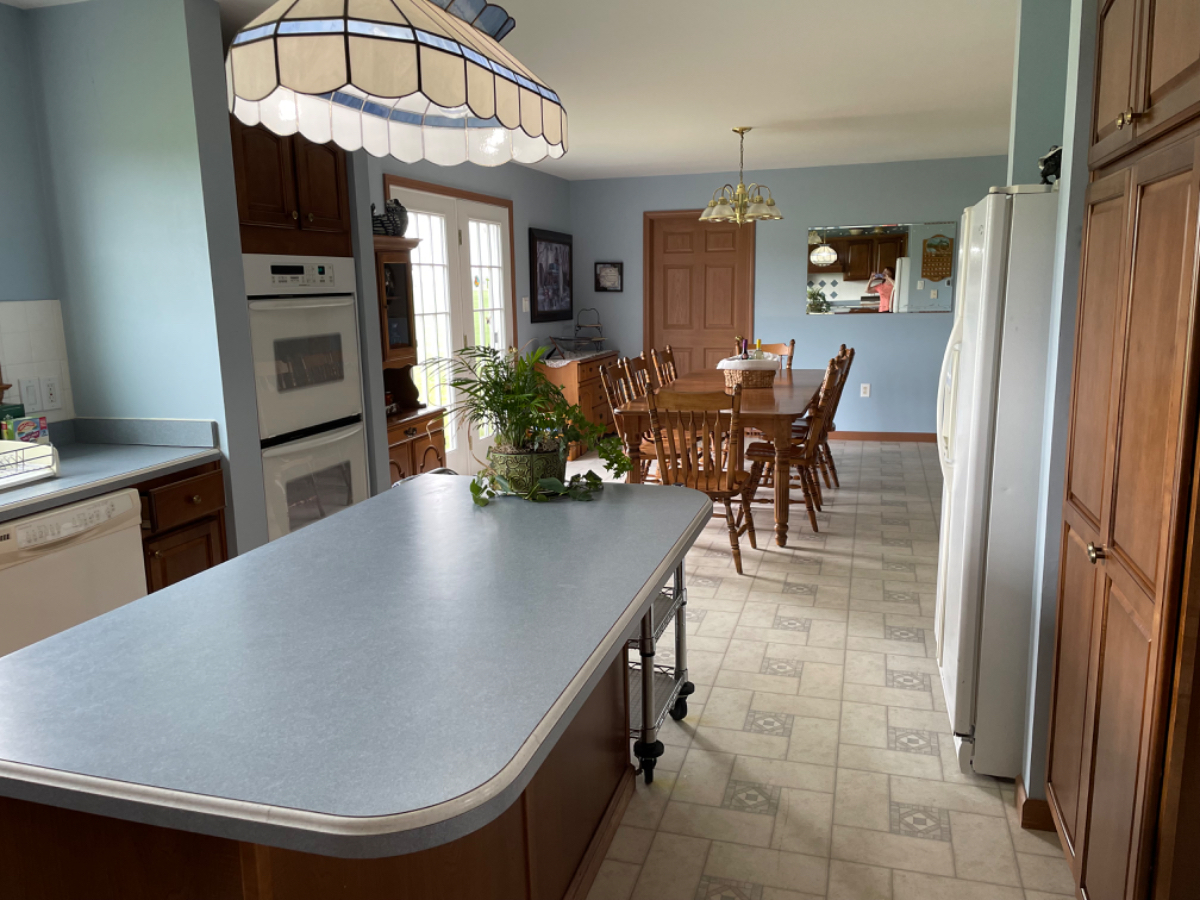 Beautiful Country Home - Photo 4