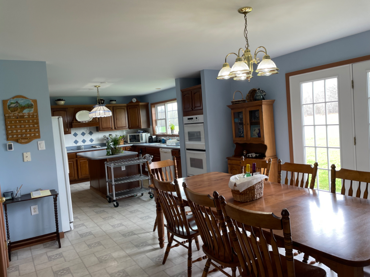 Beautiful Country Home - Photo 5
