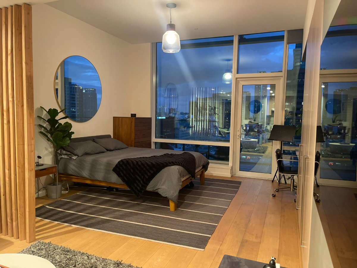 Experience Luxury in a Cozy Studio Condo - Your Stylish Retreat in Heart of Downtown Los Angeles - Photo 6