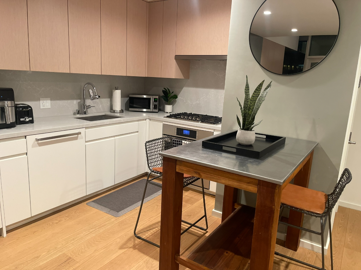 Experience Luxury in a Cozy Studio Condo - Your Stylish Retreat in Heart of Downtown Los Angeles - Photo 4