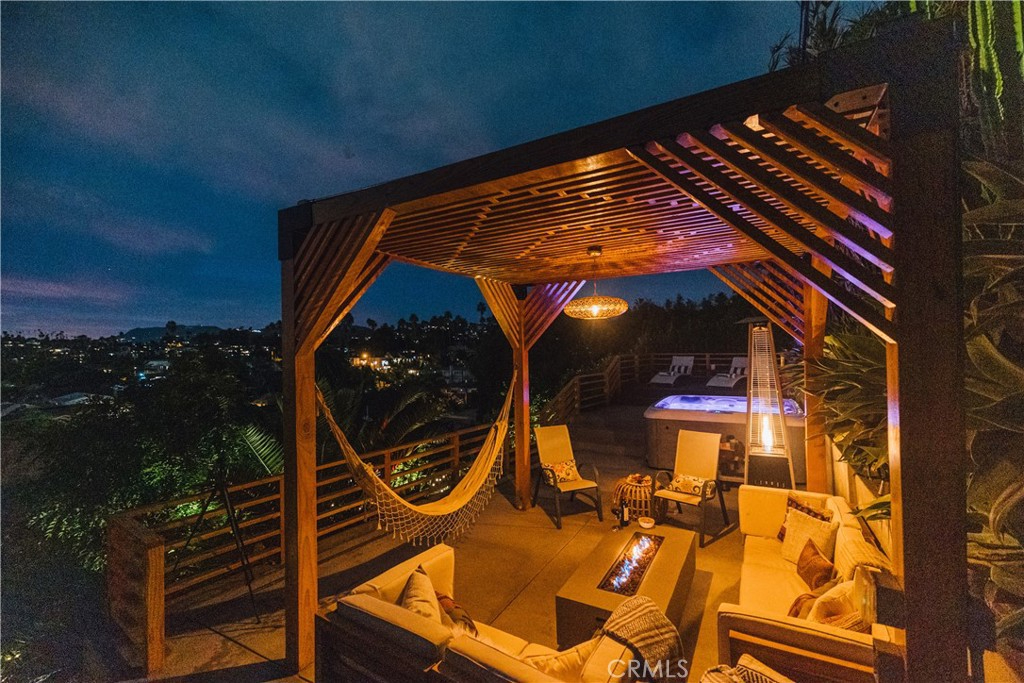Private HOT TUB East Unit Scenic View of Hollywood - Photo 2