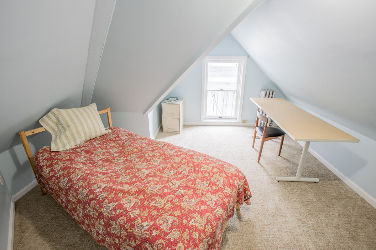 Cozy & Quite Private 3rd Floor in Beautiful Ditmas Park, Brooklyn - Photo 4