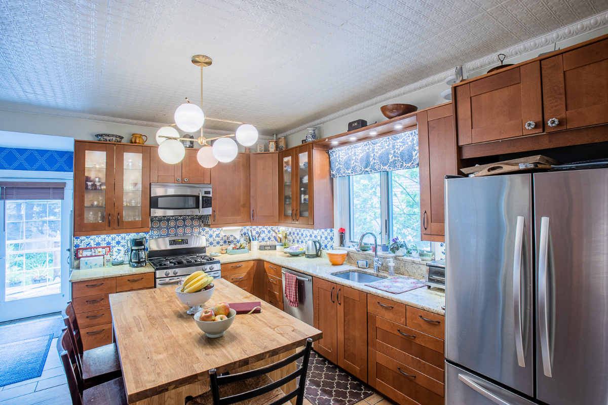 Cozy & Quite Private 3rd Floor in Beautiful Ditmas Park, Brooklyn - Photo 7