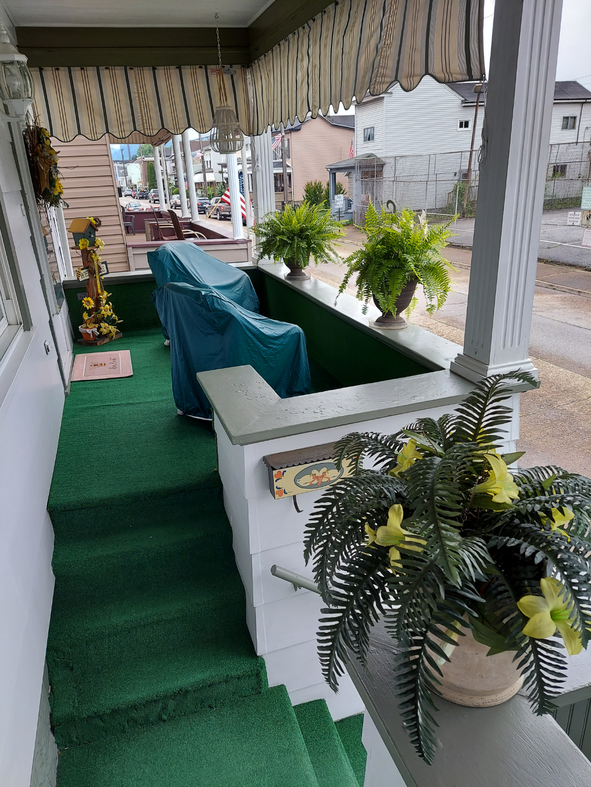 Fully furnished 3 Bedroom duplex near Hospitalsl in a quiet neighborhood. - Photo 12