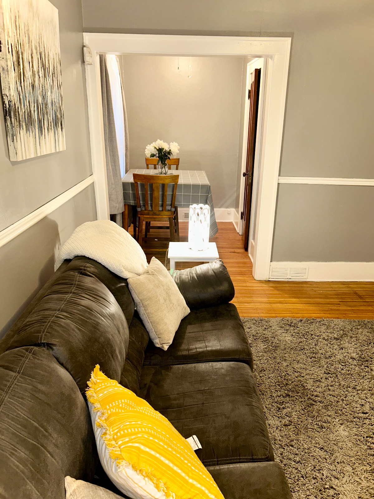 Charming Maplewood Suite - Photo 6