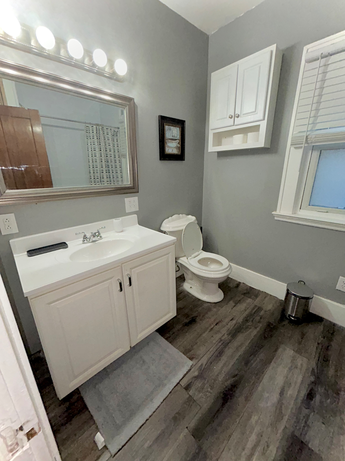 Charming Maplewood Suite - Photo 7