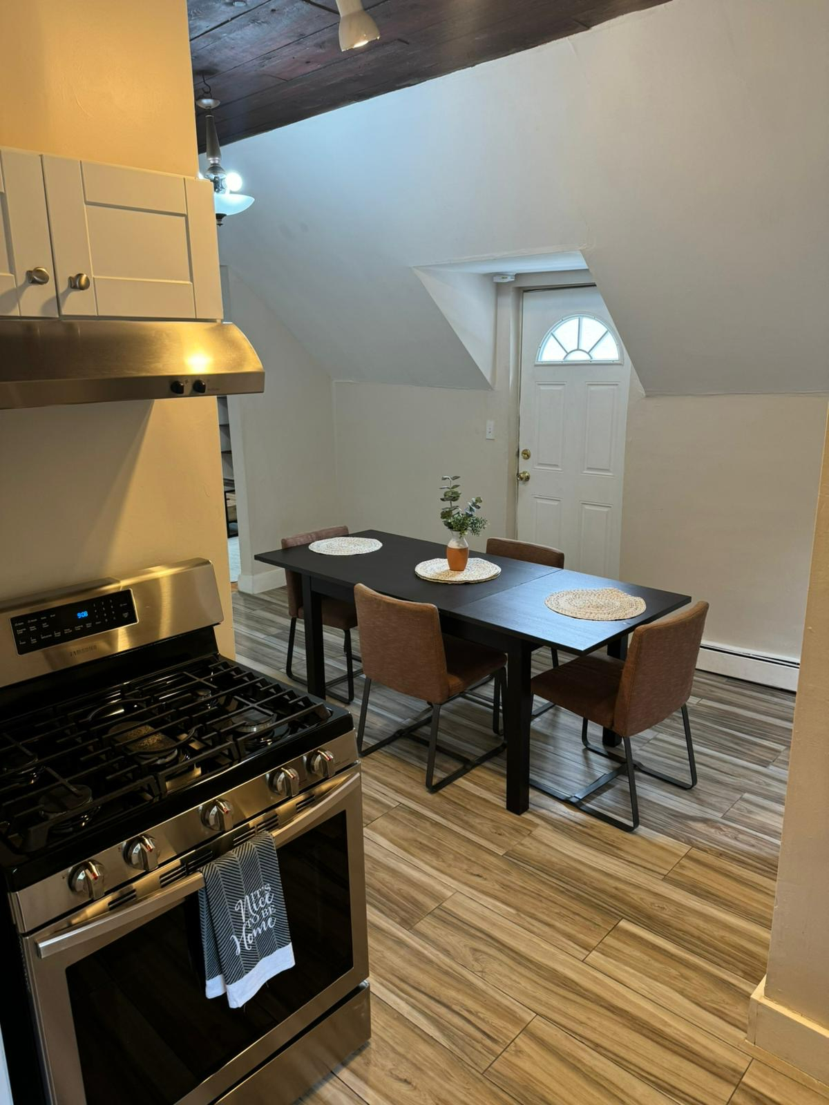 Renovated 2nd Floor Unit in Boston