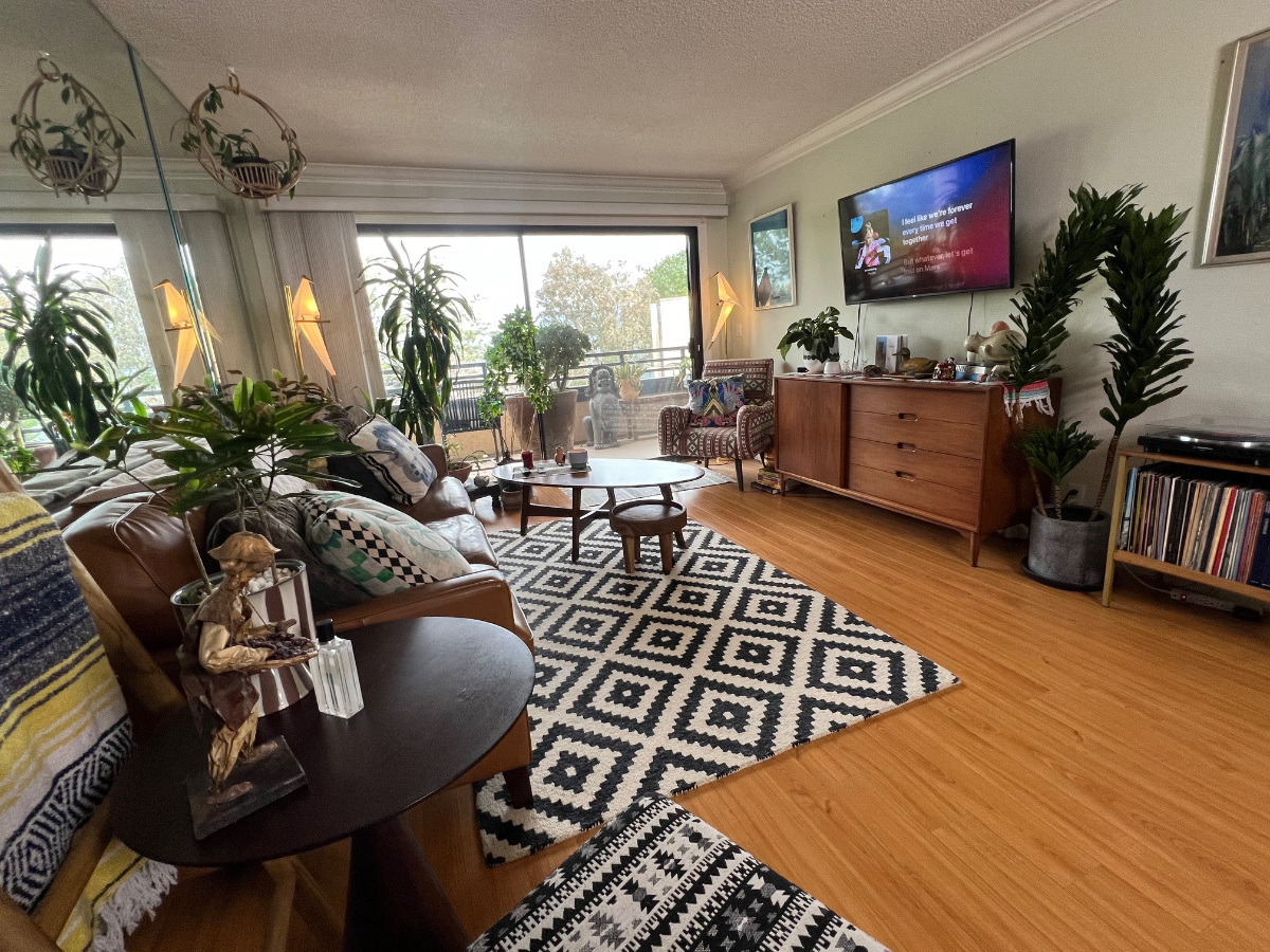PRIVATE BED/BATH in E Los Angeles Condo. Quiet Condo Campus in the Hills - Photo 1
