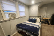 Cozy Room in Private Home-Close to JFK, St. John's Episcopal Hospital, subway, MTA and LIRR - Photo 1