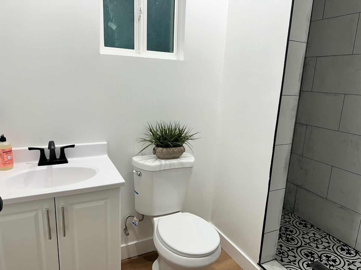 Discover Modern Elegance and Comfort in Los... - Photo 3