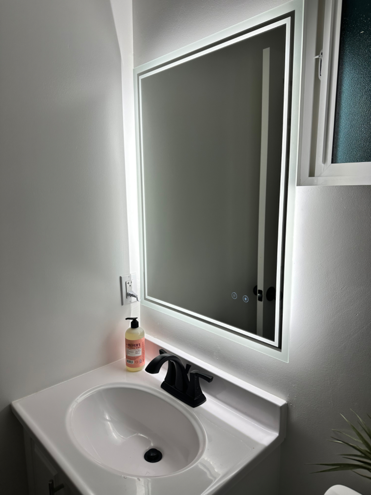 Discover Modern Elegance and Comfort in Los... - Photo 4