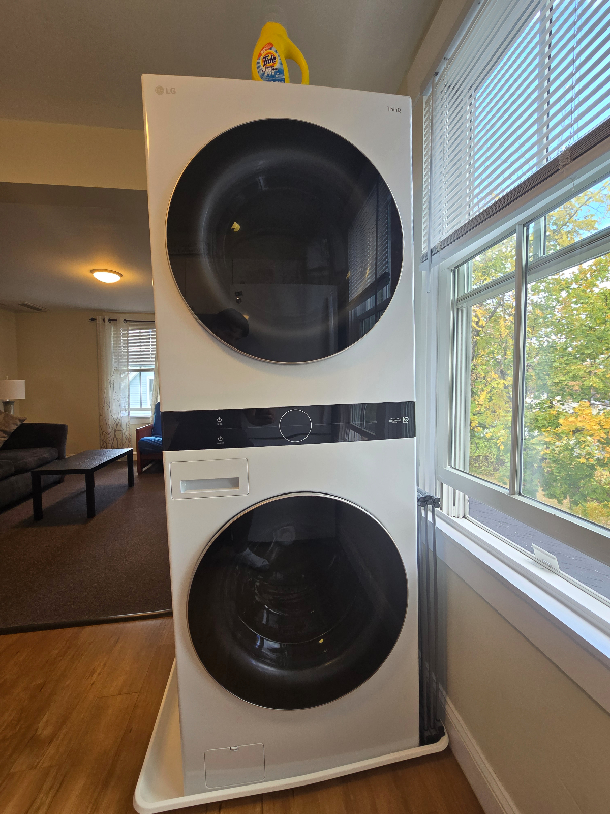 Full, Private, 1 Bed/1 Bath Mt Kisco Village Apt - Photo 11