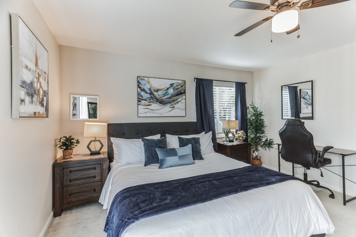 Spacious Bedroom w/ Shared Bathroom