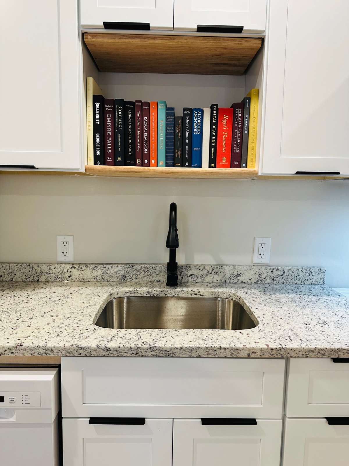 Sunny Downtown Troy Apartment - Photo 6