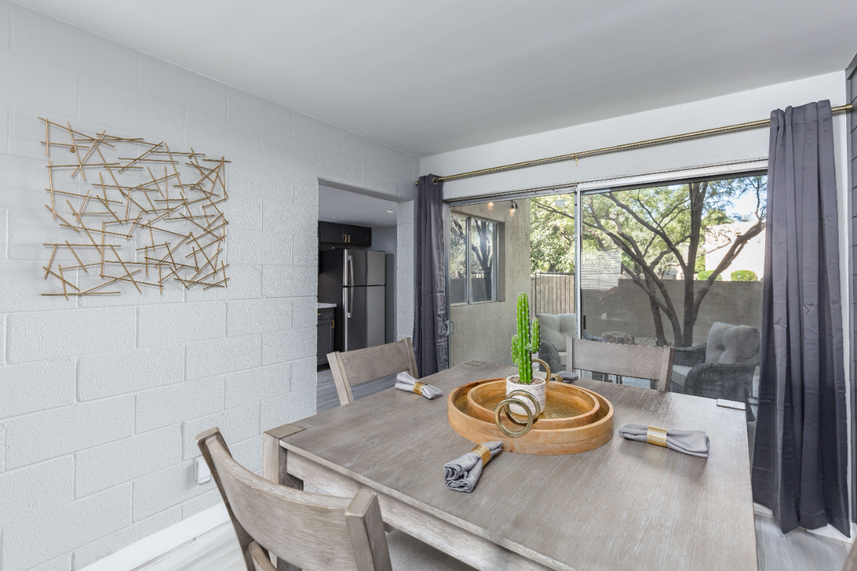 Beautifully Renovated 2BR/2BA Mid-Century Modern Condo in Perfect Location - Photo 6