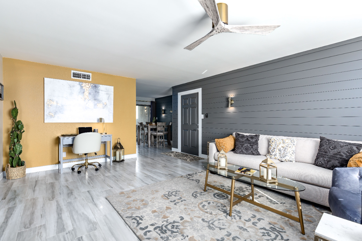 Beautifully Renovated 2BR/2BA Mid-Century Modern Condo in Perfect Location - Photo 9