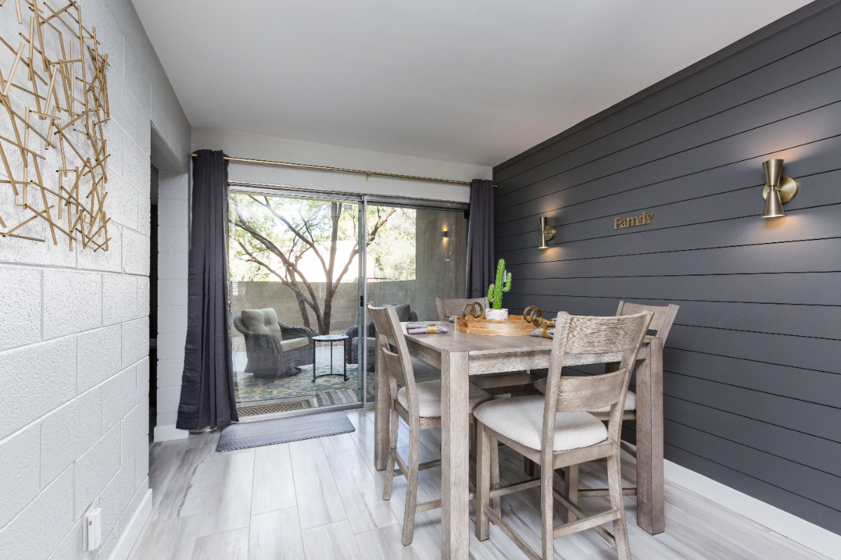 Beautifully Renovated 2BR/2BA Mid-Century Modern Condo in Perfect Location - Photo 10