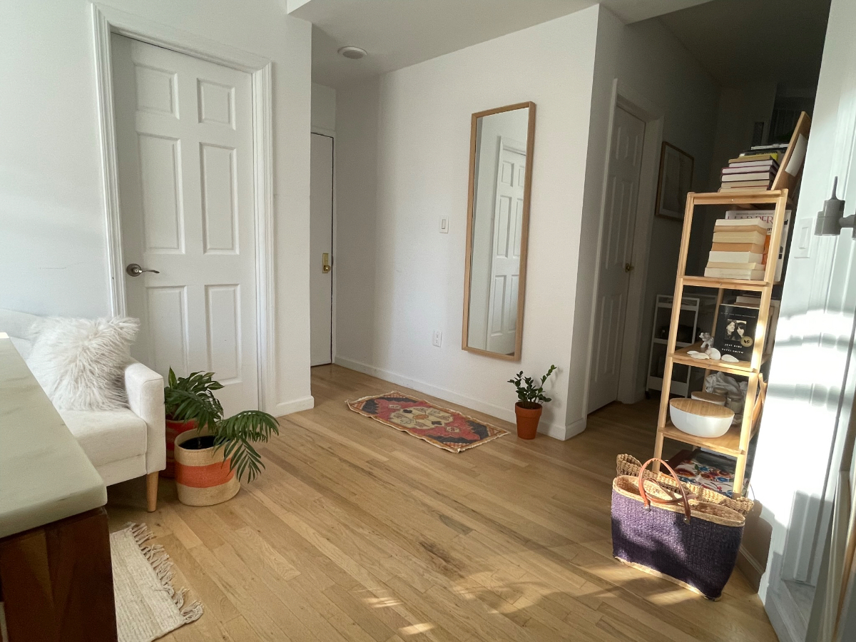 Bright and Quaint Rooms in Two Bridges - Photo 4