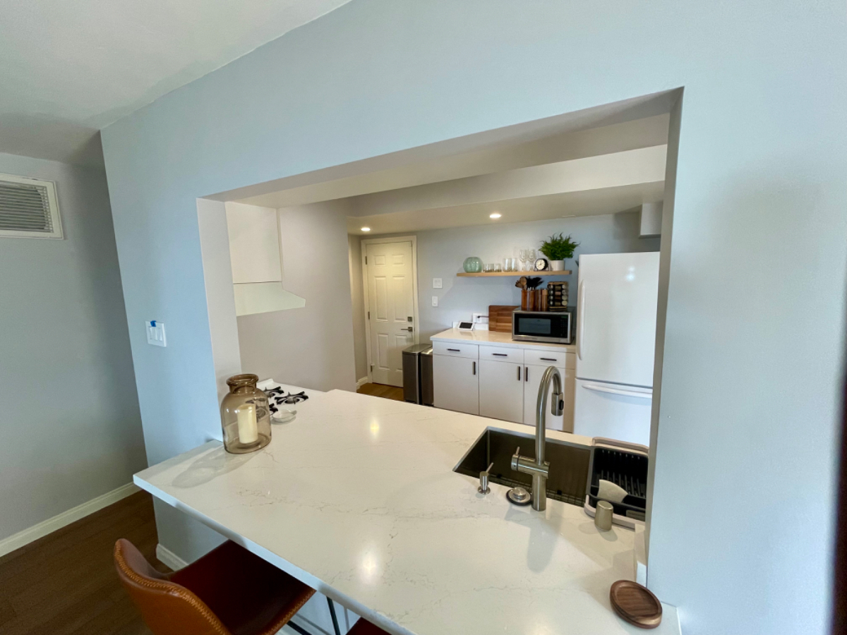 Experience Coastal Charm and Tranquility in this Beautifully Remodeled Studio with Stunning Views in Ventura, California - Photo 4
