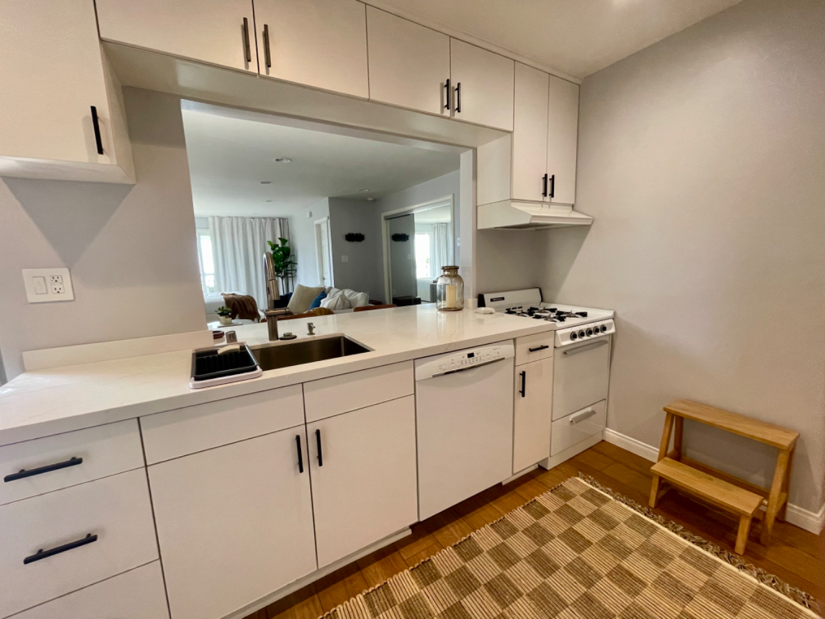 Experience Coastal Charm and Tranquility in this Beautifully Remodeled Studio with Stunning Views in Ventura, California - Photo 5