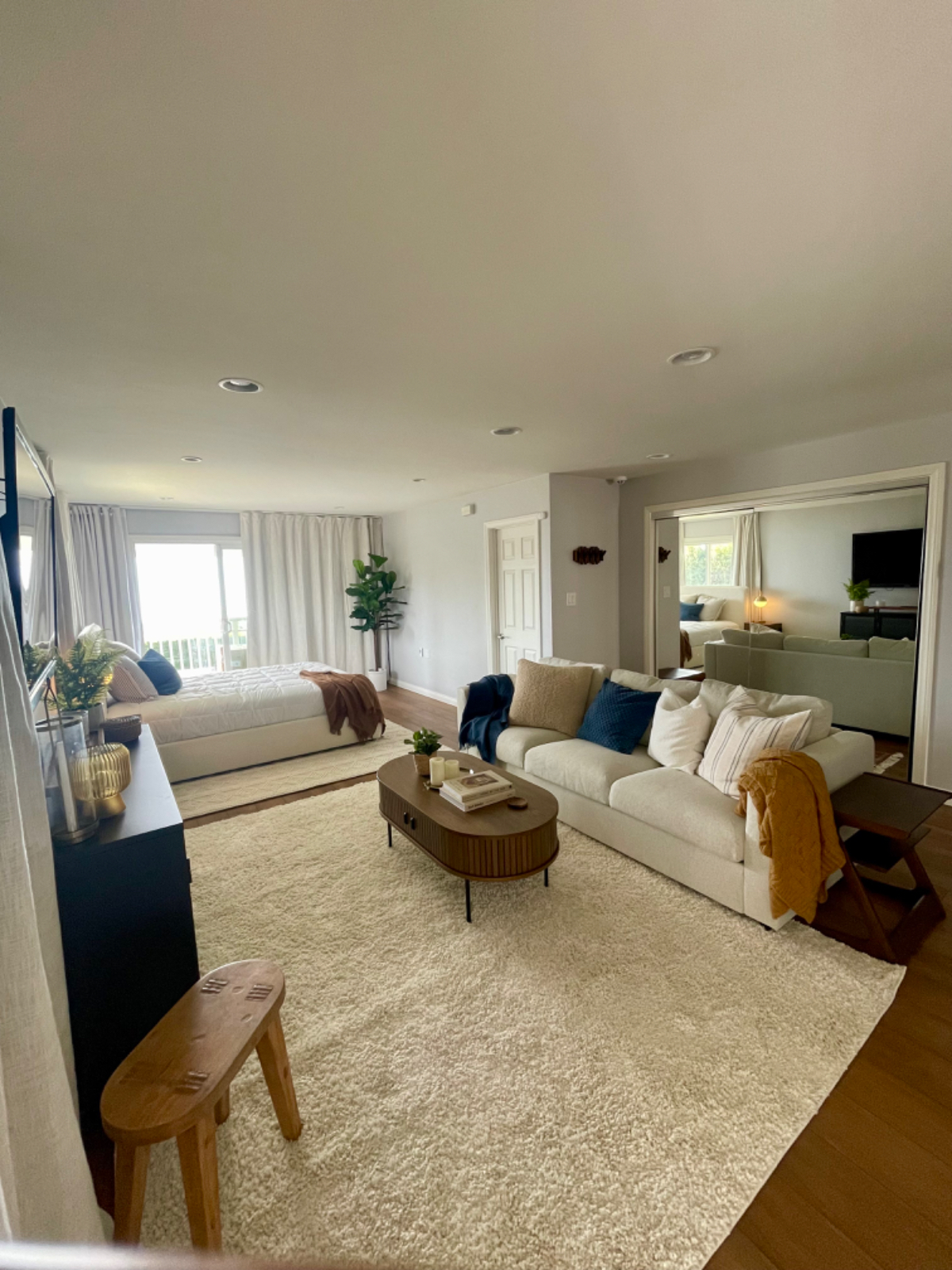 Experience Coastal Charm and Tranquility in this Beautifully Remodeled Studio with Stunning Views in Ventura, California - Photo 2