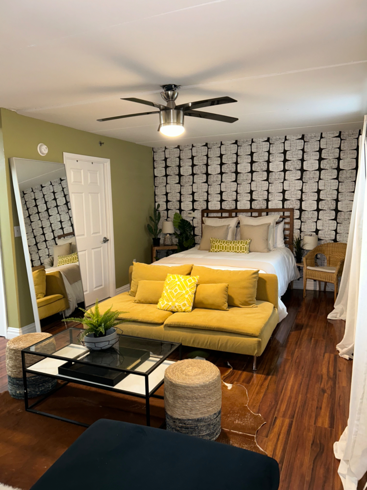 1 MILE to 5 Hospitals & Schools- Cozy NYC Studio in East Harlem - Photo 6