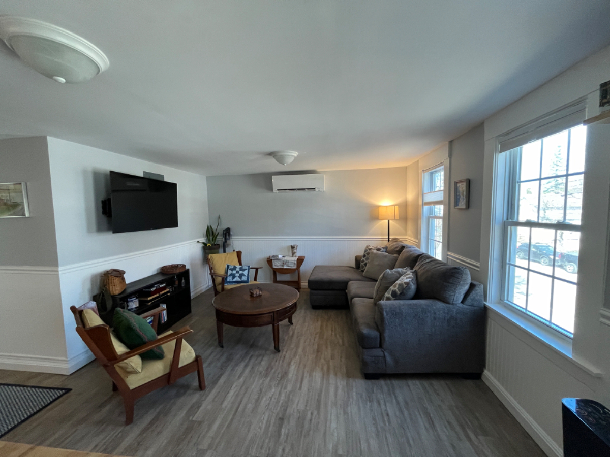 Sunny, Old North End 1 Bedroom Apartment - Photo 1