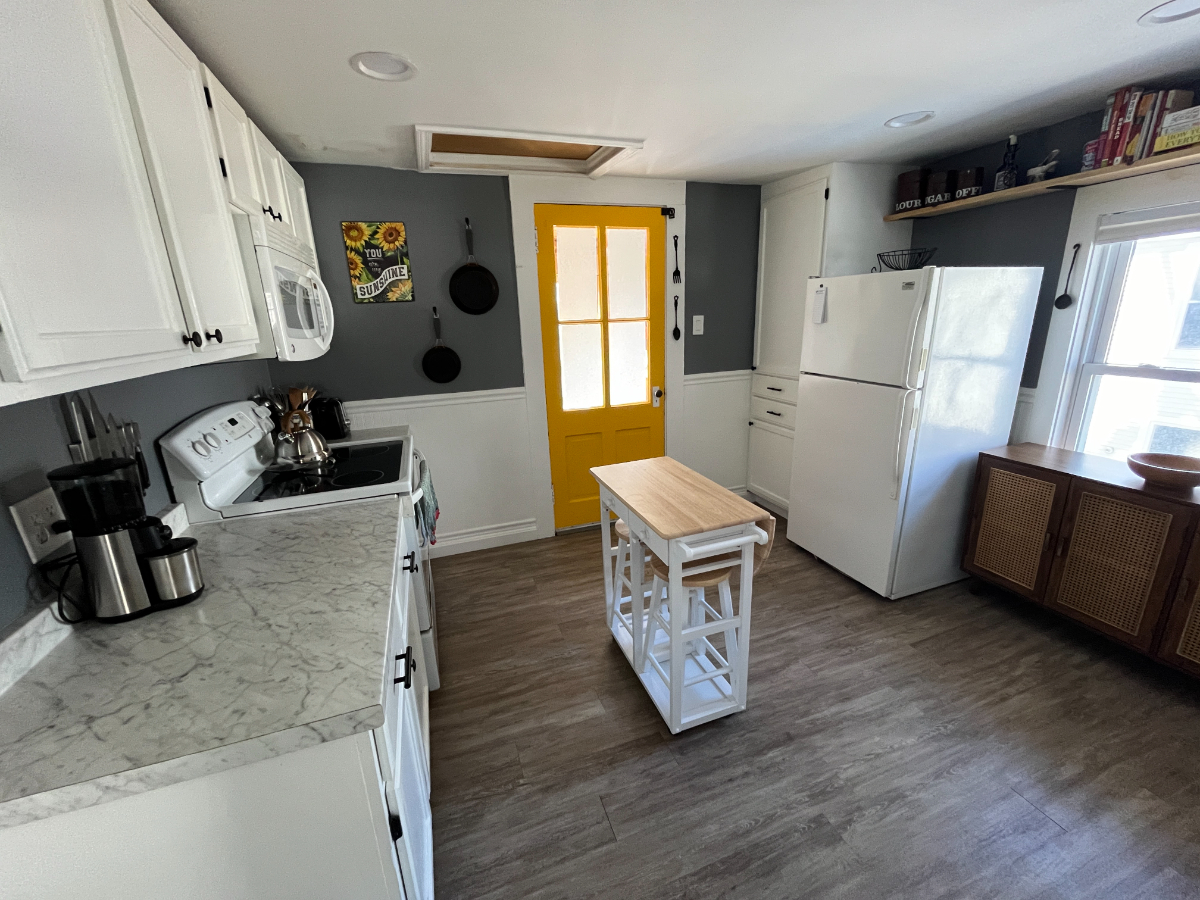 Sunny, Old North End 1 Bedroom Apartment - Photo 8