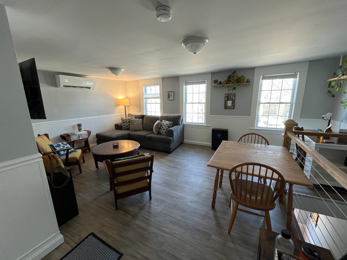 Sunny, Old North End 1 Bedroom Apartment - Photo 2