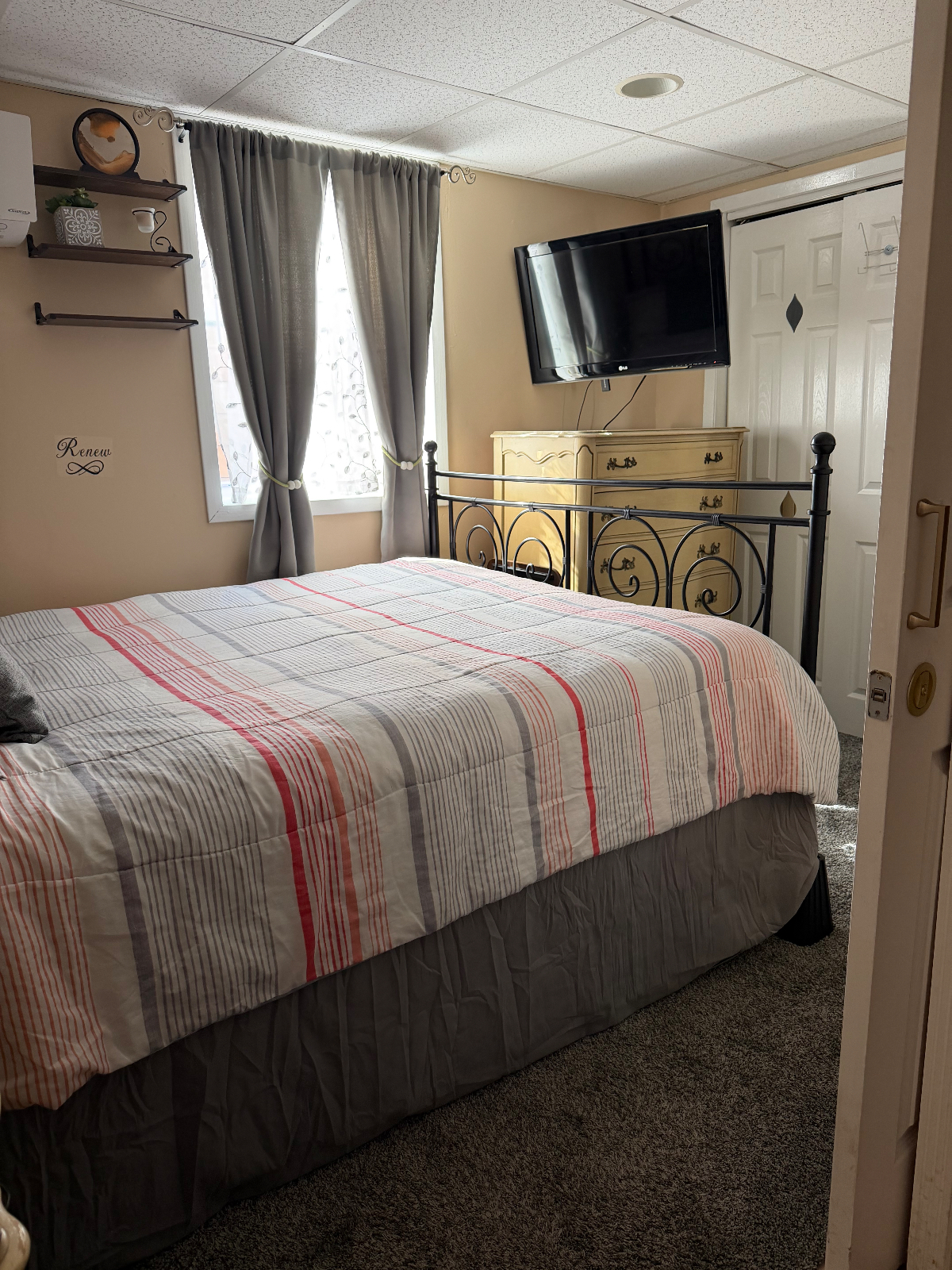 Bay Shore Cozy New Studio near Mayor Hospitals - Photo 3
