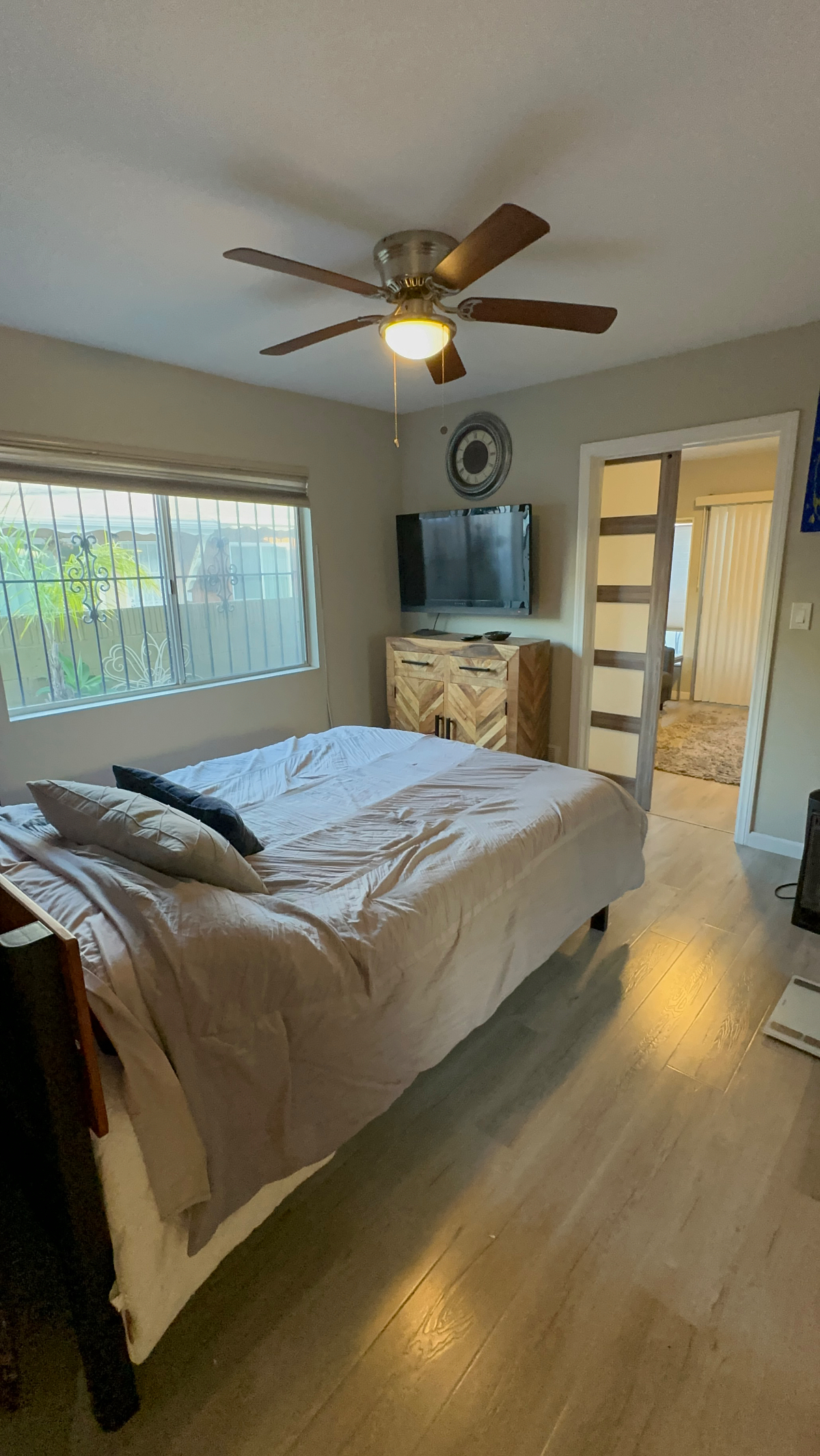 COZY QUIET PRIVATE ONE BEDROOM WITH PRIVATE ENTRY