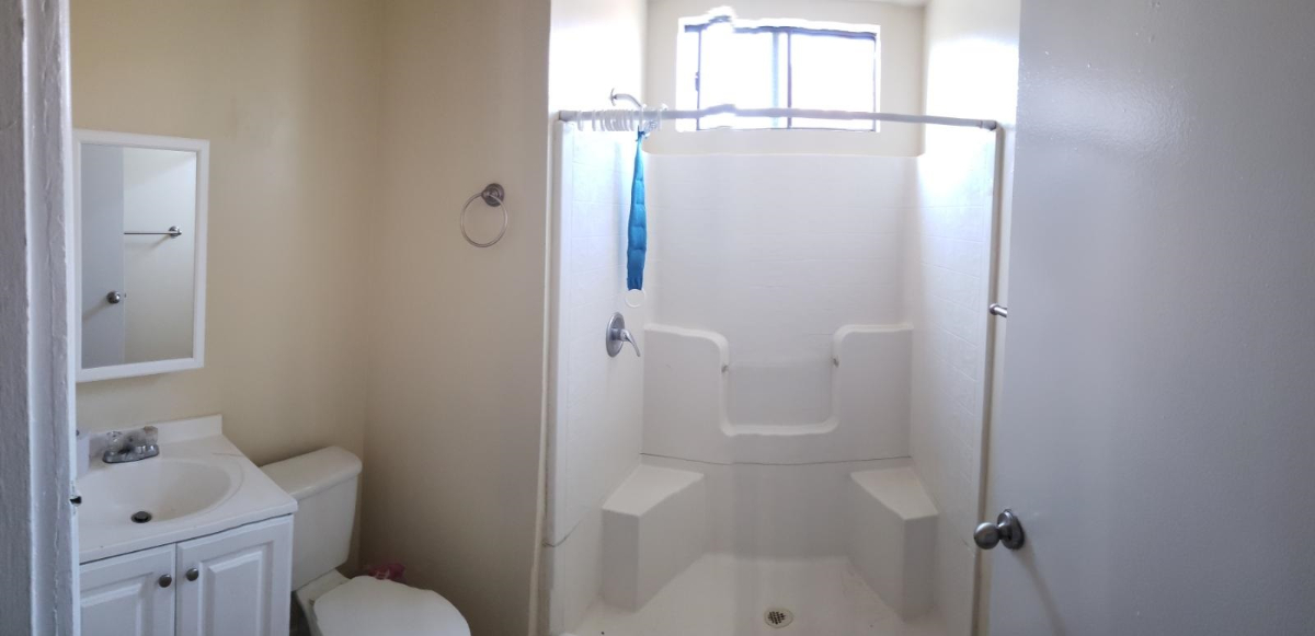 Bachelor unit close to Hospitals - Photo 4