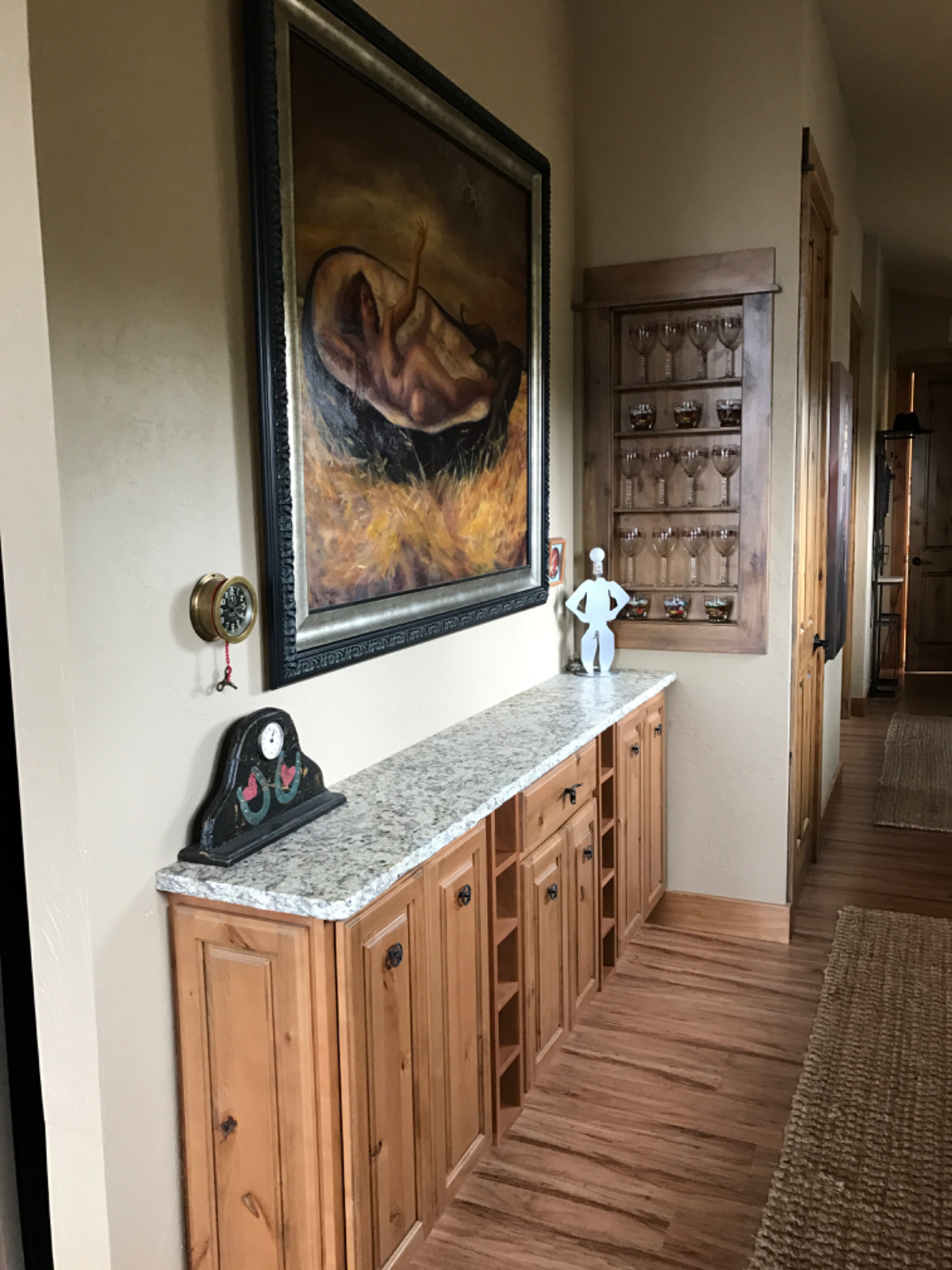 Large one-bedroom apartment in Bend, Oregon - Photo 4